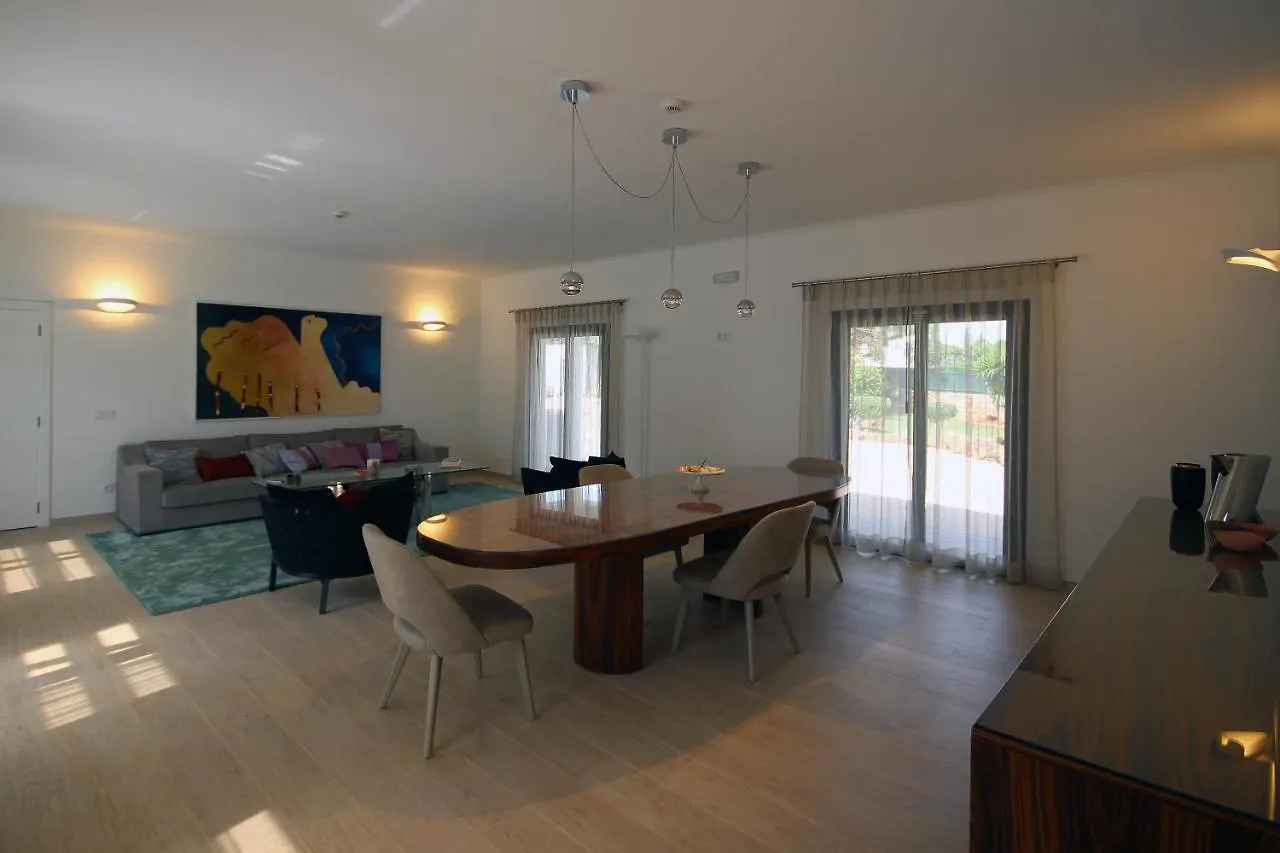 Bed and Breakfast L&F House Algoz